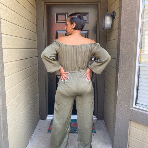 Olive Jumpsuit 🫒 - Picture 6 of 6